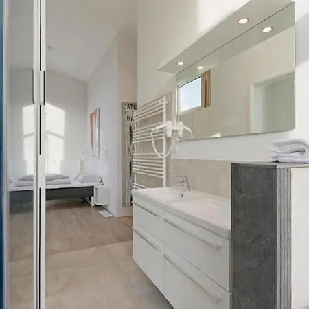 Duenenvilla Penthouse Apartment Lubeck