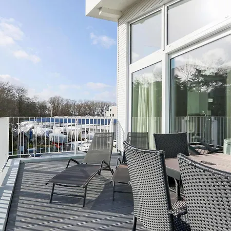 Duenenvilla Penthouse Apartment Lubeck